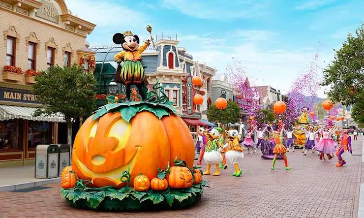 Disney Halloween Daytime Parade with Mickey Disney Halloween Daytime Parade with Mickey
