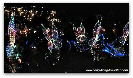 Disney Paint the Night Parade: Shimmering costumes Disney Paint the Night Parade: Shimmering costumes