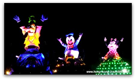 Disney Paint the Night Parade: Goofy, Donald, Minnie Disney Paint the Night Parade: Goofy, Donald, Minnie