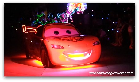 Disney Paint the Night Parade: Cars Lightning McQuenn Disney Paint the Night Parade: Cars Lightning McQuenn
