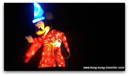 Disney Paint the Night Parade: Mickey in Sorcerers Hat Disney Paint the Night Parade: Mickey in Sorcerers Hat