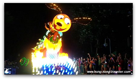 Disney Paint the Night Parade: Toy Story Disney Paint the Night Parade: Toy Story