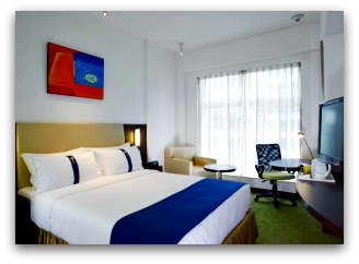 Double Room at Holiday Inn Express SoHo Double Room at Holiday Inn Express SoHo