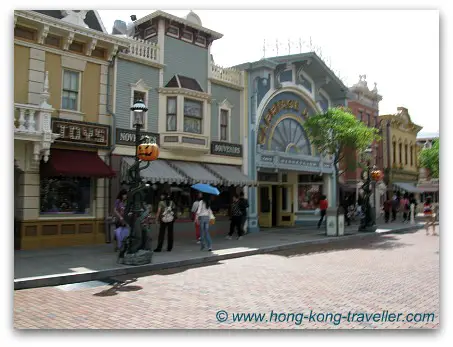 Main Street USA at Hong Kong Disneyland Main Street USA at Hong Kong Disneyland
