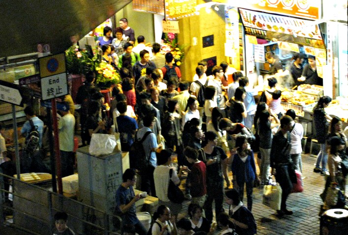 Long Lines at some of Temple Street Night Market Food Stalls Hong Kong Long Lines at Temple Street Night Market Food Stalls Hong Kong