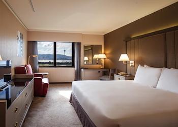 Harbour view room at Macau Regency Art Hotel Harbour view room at Macau Regency Art Hotel