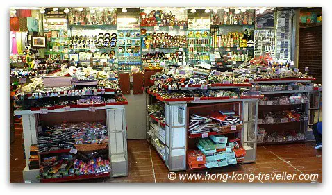 Souvenir Shopping at Peak Market Souvenir Shopping at Peak Market
