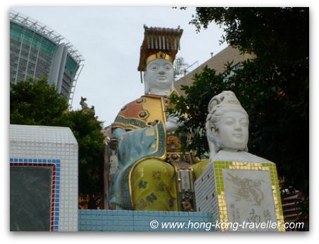Repulse Bay Kwun Yam Statue Repulse Bay Kwun Yam Statue